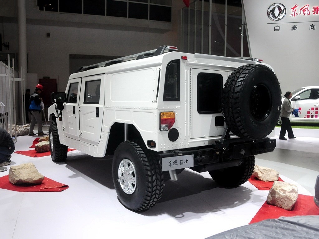 DongFeng Brave Soldier EQ-2040